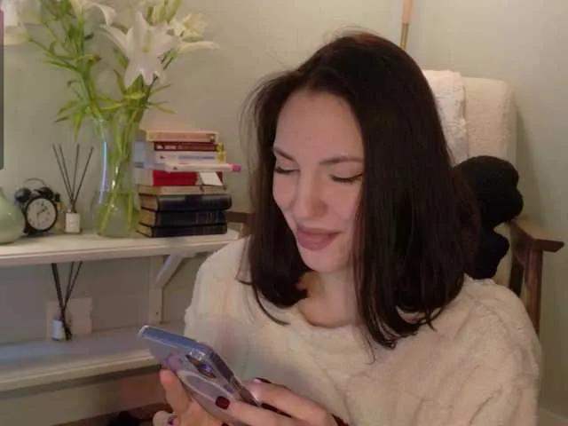 BongaCams -Your-Michelle- is Freechat -Your-Michelle- — A strong man who knows what he wants, but knows how to be gentle.
Flirting, which slowly develops into something more.
Sense of humor and charisma